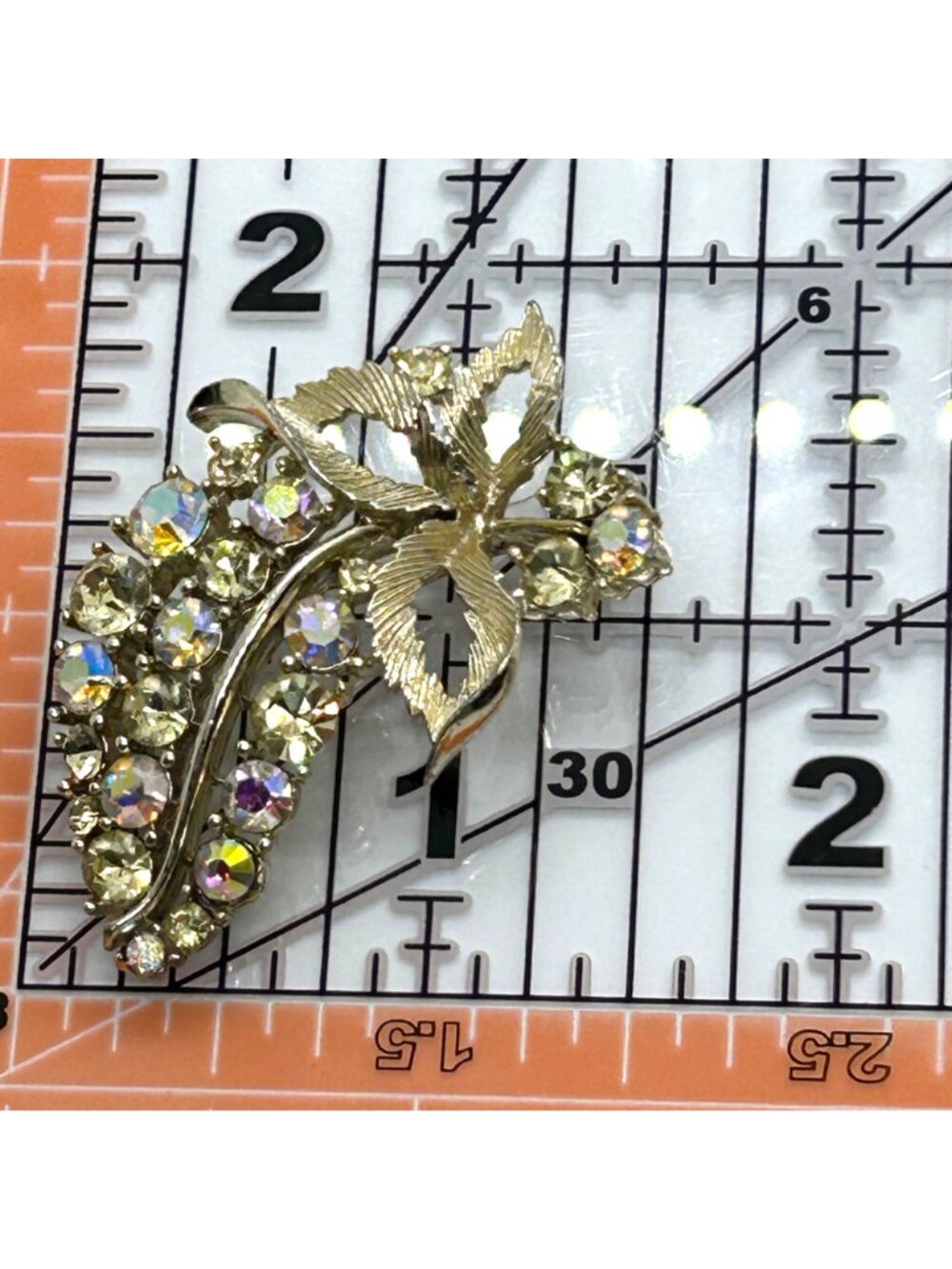 Vintage Lisner Gold Tone Leaf Brooch With Aurora Borealis Rhinestones Signed Pin - Picture 4 of 14